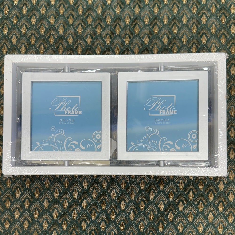 Silver Color picture frame For 4 Pictures Total Rotating Both Frames NewSealed